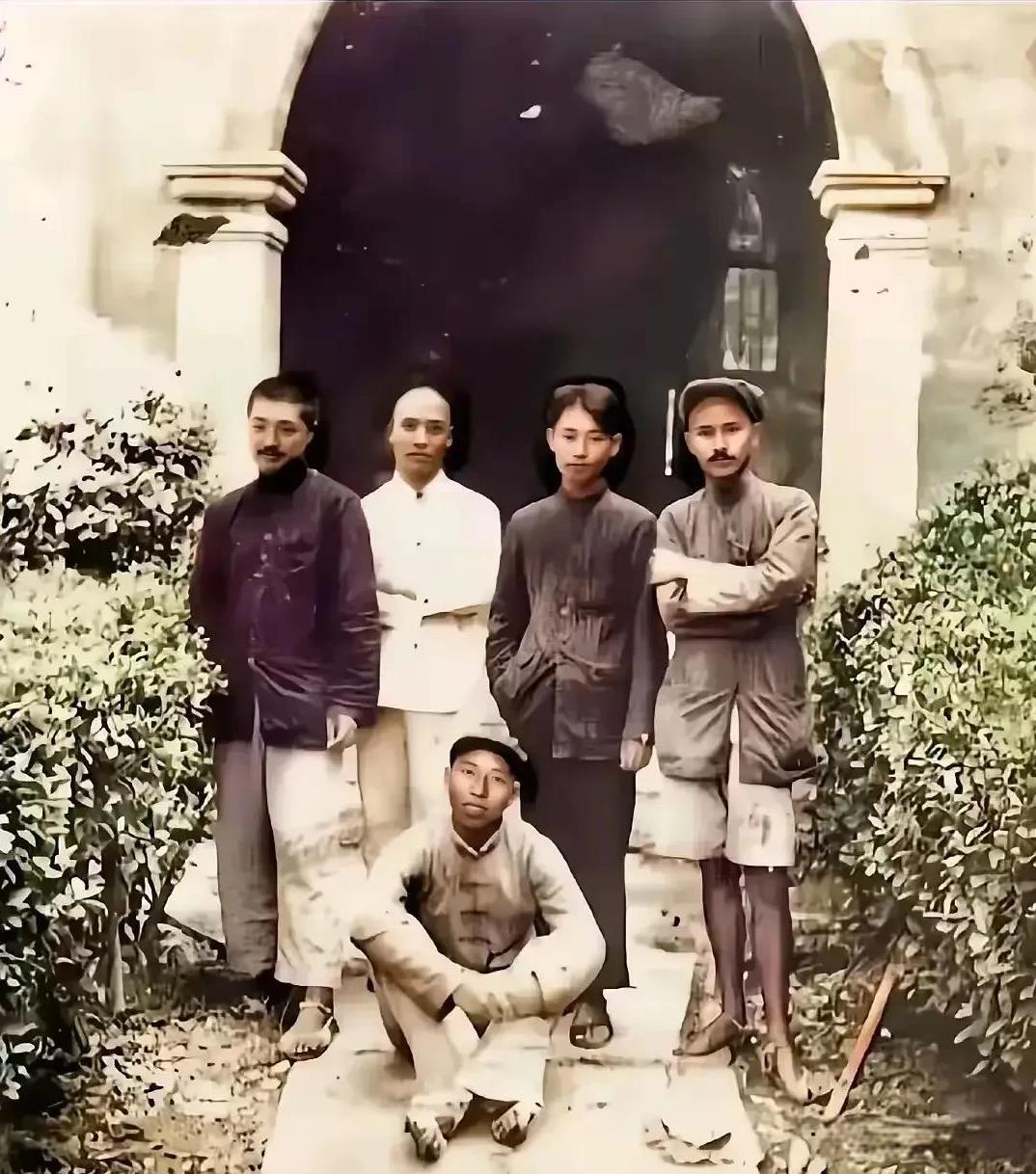 这就是五虎将真实的样貌，都看看吧！这并非演员饰演的，而是货真价实的本尊，面貌清晰