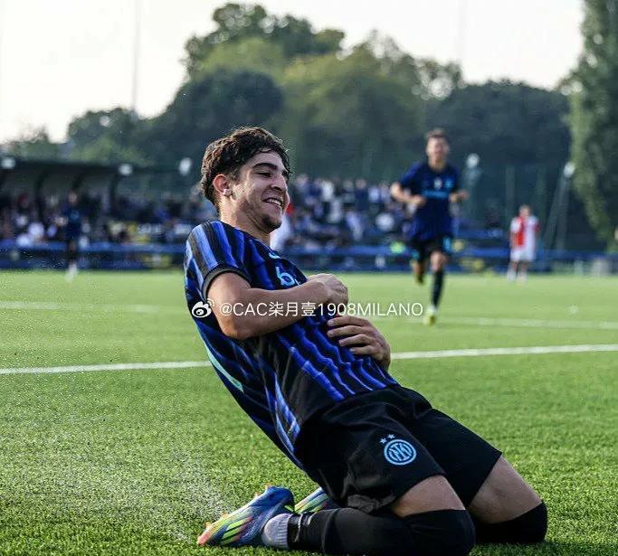 【欧冠青年联赛】
国际米兰U19主场2:2布格拉斯维亚U19，
上半场0:1落后