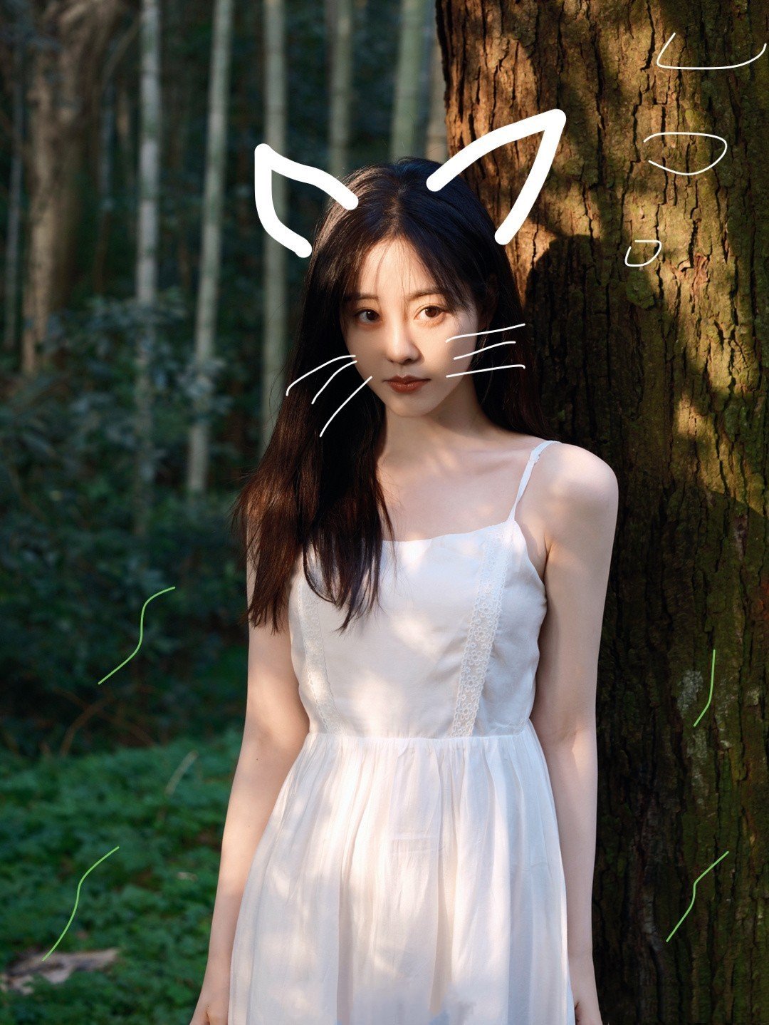 啊啊啊炸了！祝绪丹白裙森系写真杀疯了✨ 夏日心动密码被她拿捏得死死的！