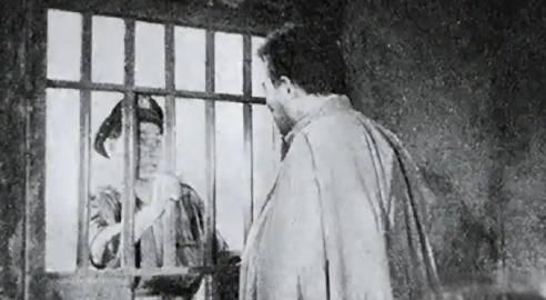 1944年，八路军干部陈克被俘，敌人把他押到刑场杀害，可行刑当天，一个汉奸抓来一