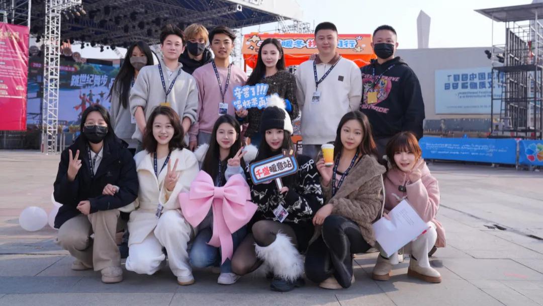 温暖是条双向道：一群年轻人的公益实验，如何让整座城市“升温一度”？