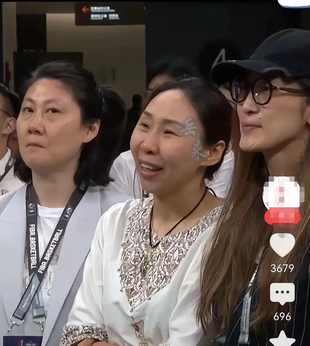 三个名宿长得太丑了
说老实话，三个女篮名宿长得真的不好看，但是就是因为长得丑，所