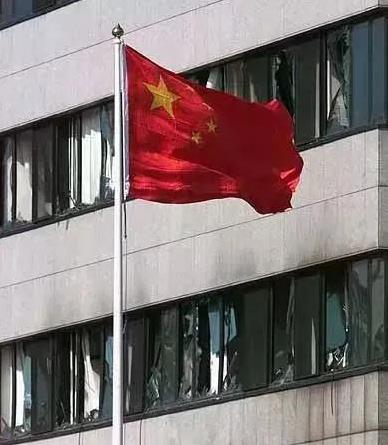以下国家被北约骗了：
一、中国（北约在1999年5月8日，炸中国驻南联盟大使馆，