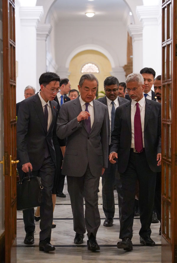 在中国外长王毅访印期间，印度外长苏杰生和国家安全顾问多瓦尔公开重申了“一贯坚持一