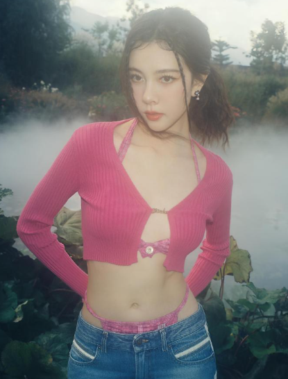 宋妍霏这是什么时尚穿搭，不把家人们当外人这个真能穿出门吗？ ​​​