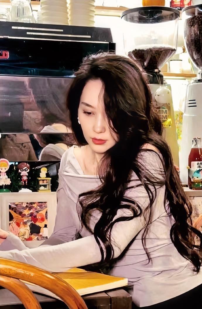 森林北这条道走得真叫一个通透！
全网吃瓜汪峰示爱宁静、围观章子怡华丽复出时，人家