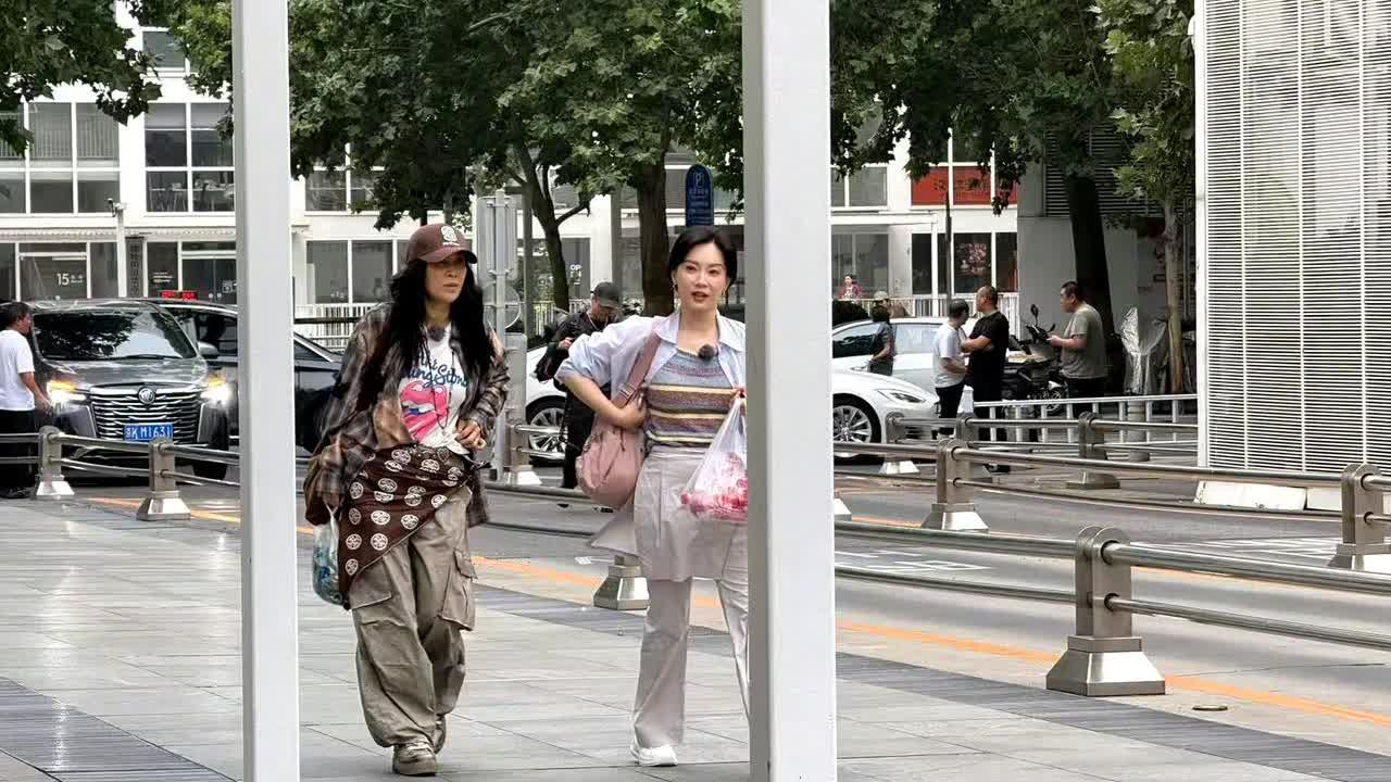 终于有人能治那英了，这个人就是陈数女神！两个人同框录综艺节目，感觉那英在陈数旁边