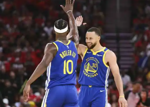 北京时间1月3日11：00，星期六，明天的NBA常规赛勇士队主场迎战卫冕冠军雷霆