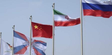 其实根本没有什么“中俄伊”大三角，反倒是“俄伊朝”大三角一直在牵制中国。俄罗斯可