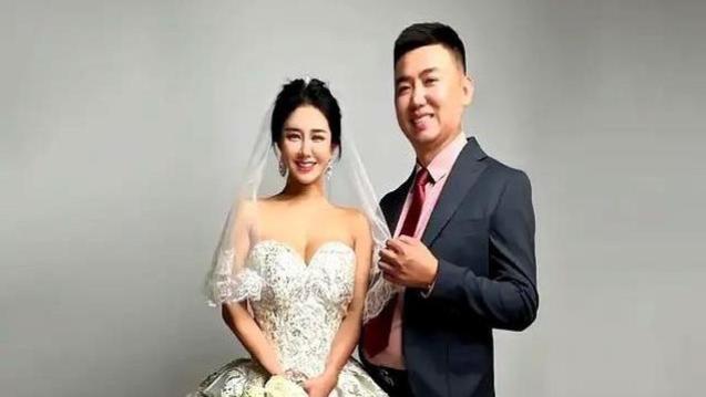 这场下嫁大戏，图啥？41岁女星的选择，是脑子瓦特了还是人间清醒？