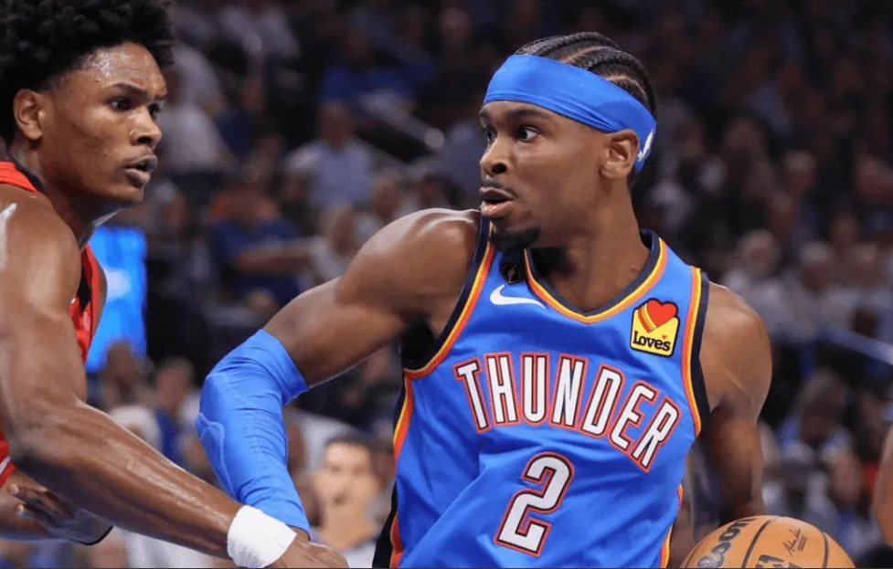 NBA常规赛，雷霆主场125-124双加时战胜火箭。
全场比赛，雷霆后卫谢伊-吉