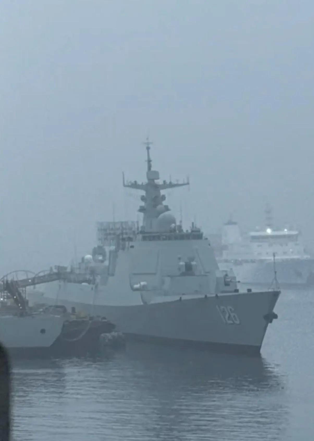 从056型512“菏泽”舰，到052D型126“菏泽”舰，真的有一种“鸟枪换炮”