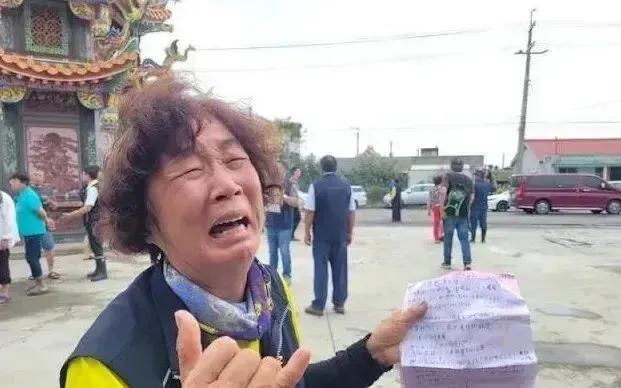 连续停电十天。
在我们国家境内竟然还有连续停电十天的地方！
这消息让网友们听了就