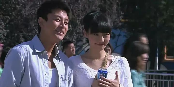 #读者光影#  在电视剧《离婚前规则》中，王明轩和蒋欣瑶是一对历经磨难才走到一块