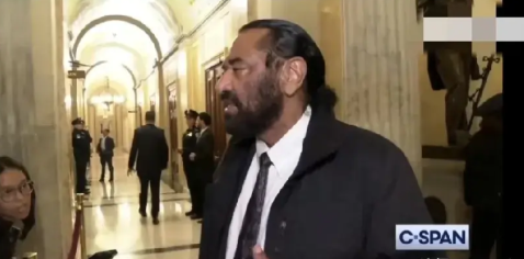 民主党众议员格林因嘲笑特朗普演讲被赶出众议院，他对记者说：“我会接受惩罚，让人们