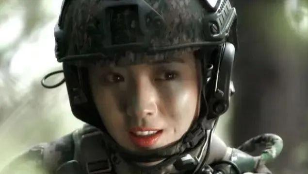 荧幕“父女”竟是真夫妻，隐瞒15年终曝光，娱乐圈还有多少秘密？