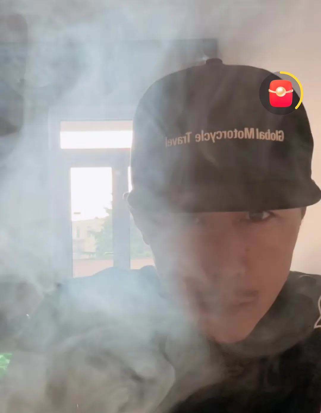 女子连麦大冰，称自己老公特别照顾自己父母，每个月都给自己父母三五百甚至一千，老公