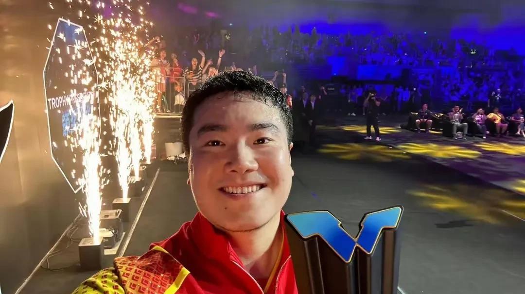 都说梁靖崑是闲散王爷，说他打球不思考，脖子以下大满贯。
他想说，其实他挺努力的，