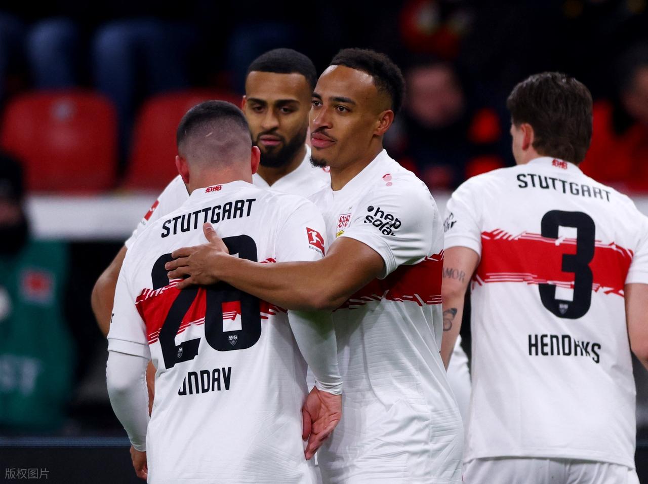 4-1，德甲第6横扫德甲第3，连续5场不败，24岁德国猛将无敌双响炮