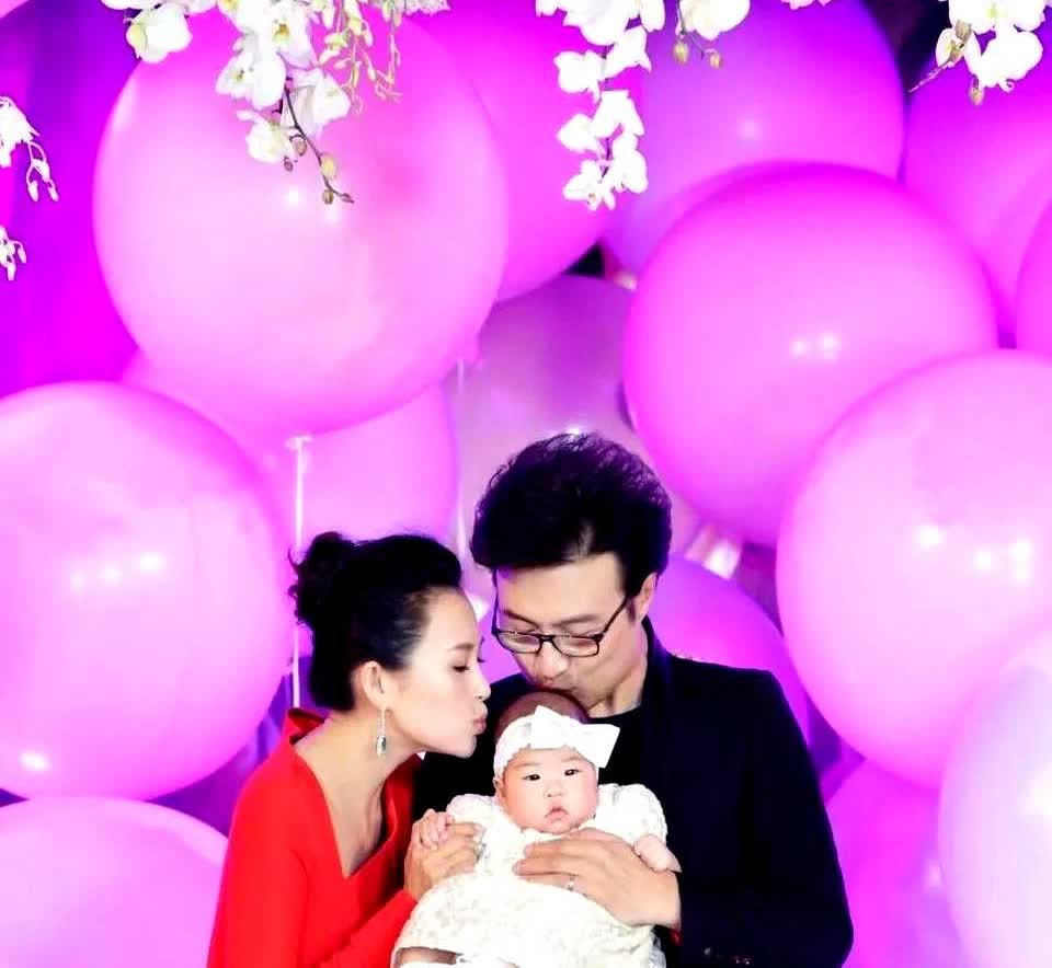 汪峰说

章子怡太会吃醋了 连他家阿姨的醋也吃 为了夺回感情 甚至心甘情愿陪