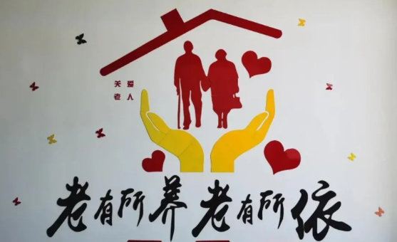 “农民没缴社保，所以没有退休金”。

这一观点建立在将社保简单等同于“个人储蓄”