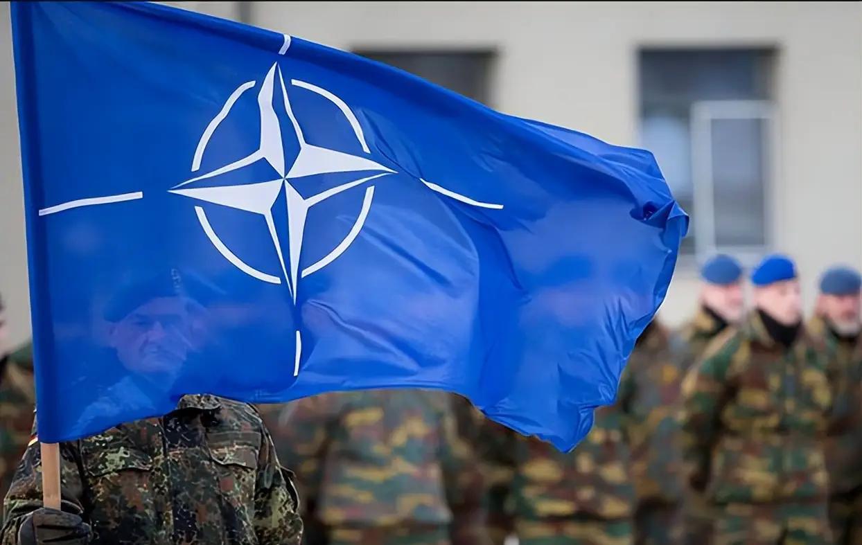 俄罗斯打乌克兰打了三年，还没全部拿下，有人说俄罗斯在下一盘大棋。下什么大棋呀，就