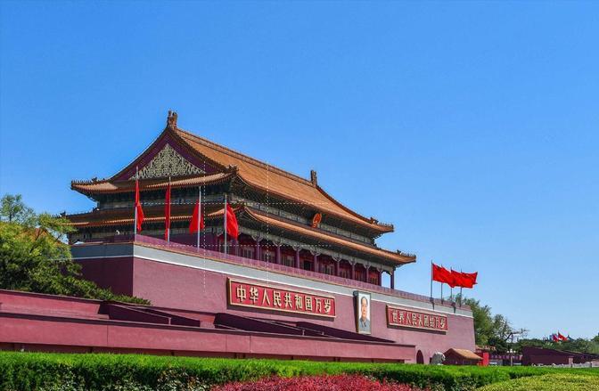 1969年，为何要把天安门城楼拆了重建？
周恩来这个人，从小就经历了不少变故。他