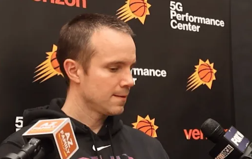 太阳主帅乔丹-奥特在采访当中谈到了杰伦-格林，周三在弗雷斯诺市圣华金纪念高中（S