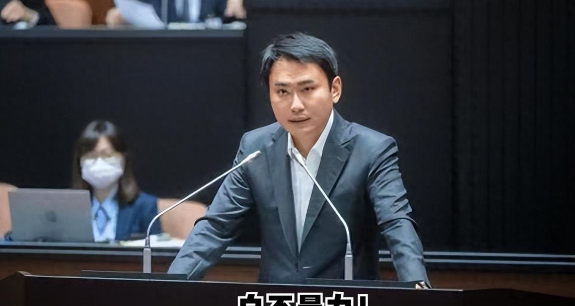 “台独”分子大放厥词。
据台媒报道，美国空袭伊朗三处核设施，台湾民进党“立委”陈