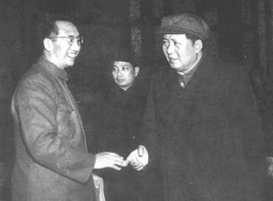 1935年徐向前拒绝随毛主席北上，晚年回忆：那个决定令我终身抱愧
“1982年初