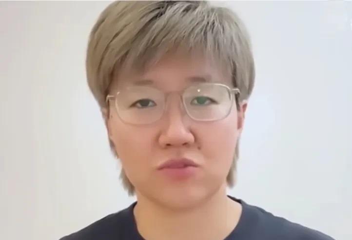 从郭焱那句:陈熠要懂点事儿啊，差不多得了！让更多人记住了她这张名嘴！
坦白说，郭