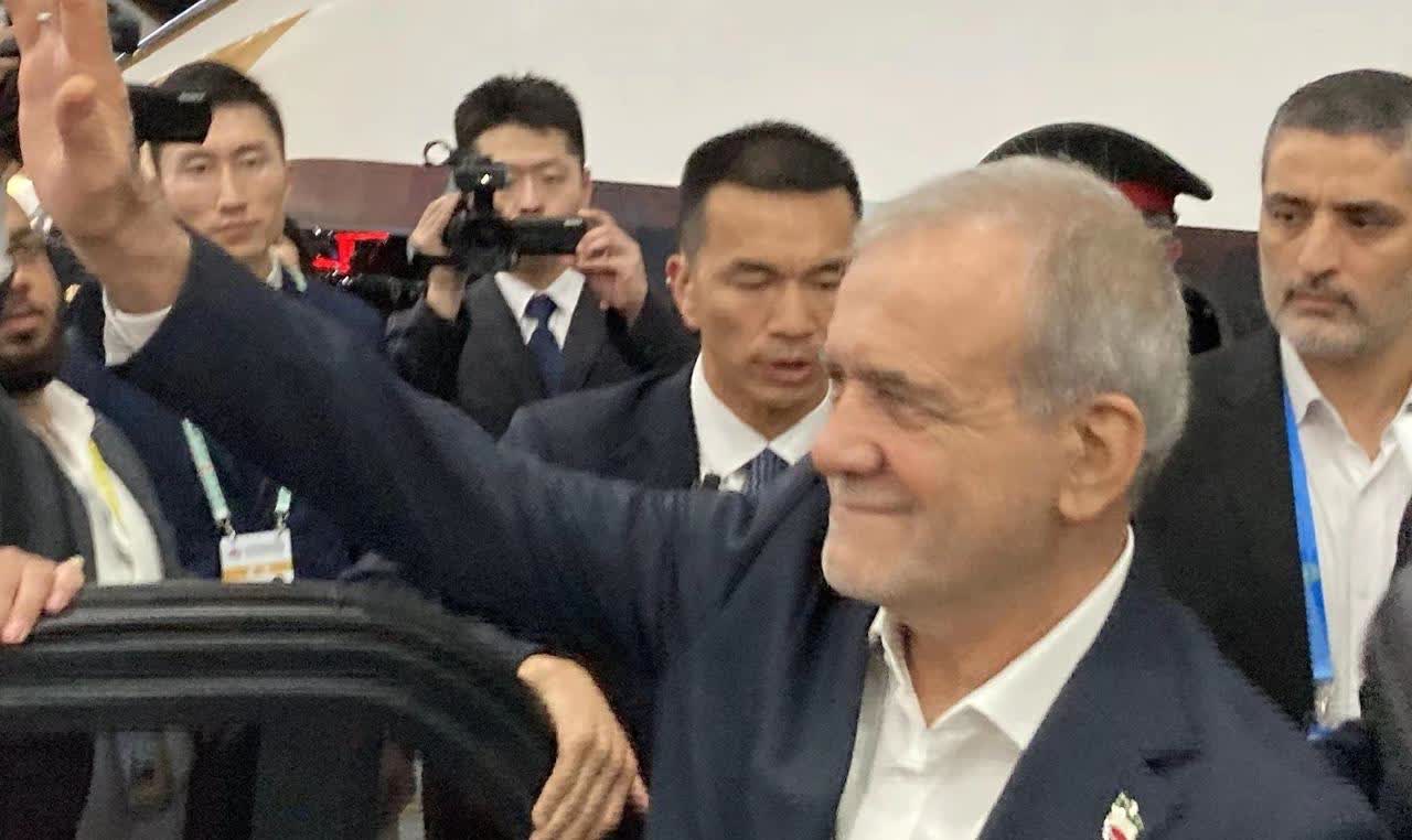 伊朗总统抵达北京，哈梅内伊用中文发表文章，这传达了什么信息？

9月2日中午