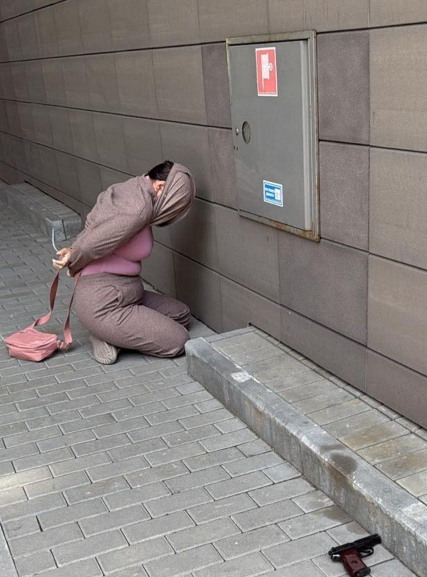 5月1日即今天，有一名乌克兰妇女试图枪杀乌克兰著名的极右翼领导人谢尔盖·斯特年科