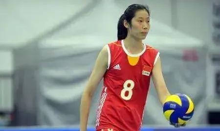 朱婷:告诉我们女排精神是啥
中国女排的骄傲，中国女排的国际巨星，中国女排的前任队