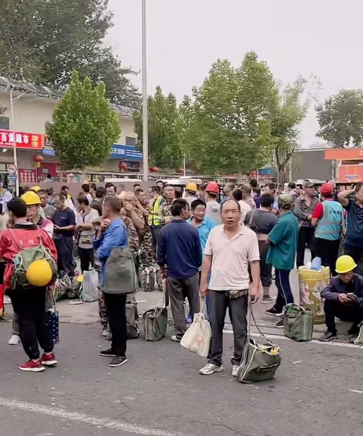 大家好，今天是6月20号星期五
当城市还在沉睡，天际刚泛出鱼肚白，山东济南的劳务