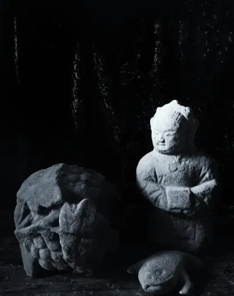 《护宝寻踪》多个案件参考了真实案例

第一个就是开机演的黑陶俑被盗案，该案件是2