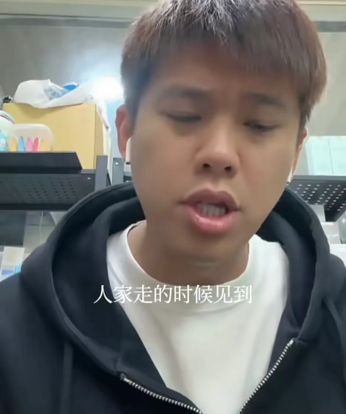 大S去世亲友未能见最后一面











大S就这样走了，客死异乡，连最