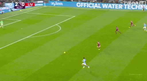 曼城2个世界波进球太漂亮啦！多库弧顶左侧内切大力抽射直挂球门死角，这个世界波破门