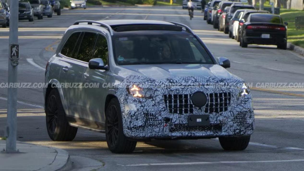 中期改款AMG GLS63路试，性能旗舰的数字新生