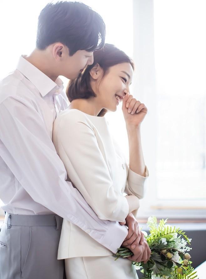 为什么很多男人明明越轨了，却死活不肯篱昏呢？
刚刚接待了一位杭州的原配客户，她的