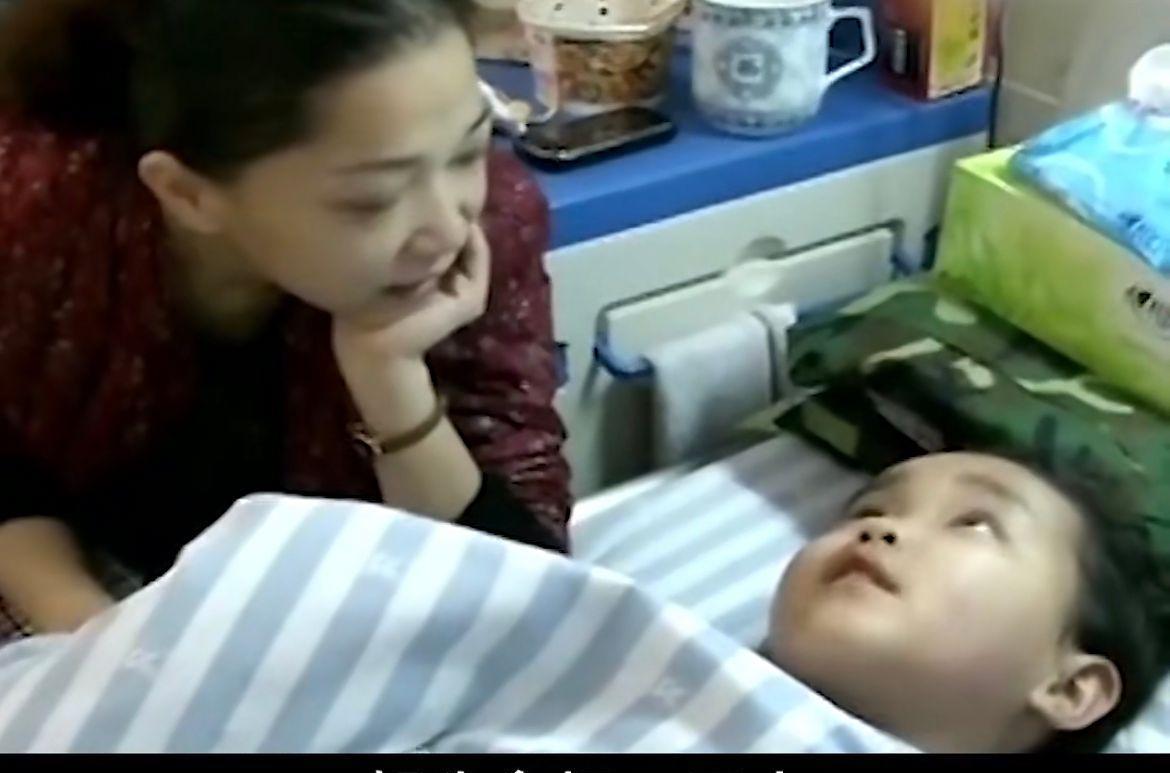 2011年11月，湖北女子周璐察觉身体异样，总是觉得不舒服，于是到医院检查身体，
