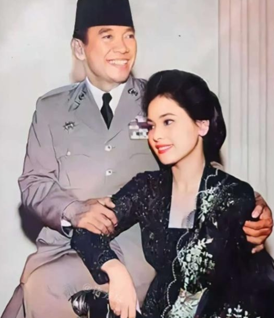1959年，印尼总统苏加诺秘密访问日本，知道他好色，给他安排19岁的日本绝色艺伎