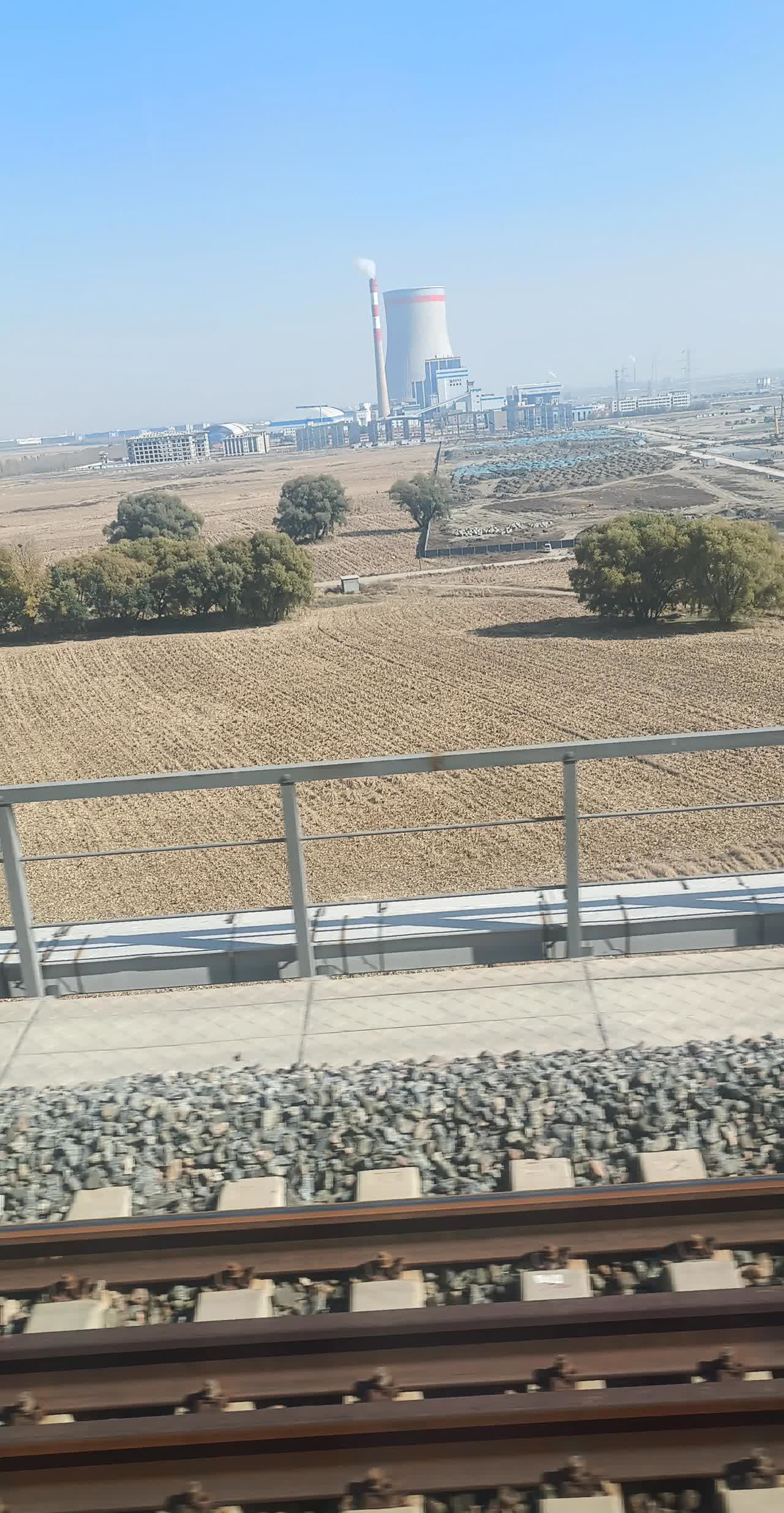 三代之中总有一代人与众不同
为什么三代中总有一代人与众不同，他们从小就不受原来