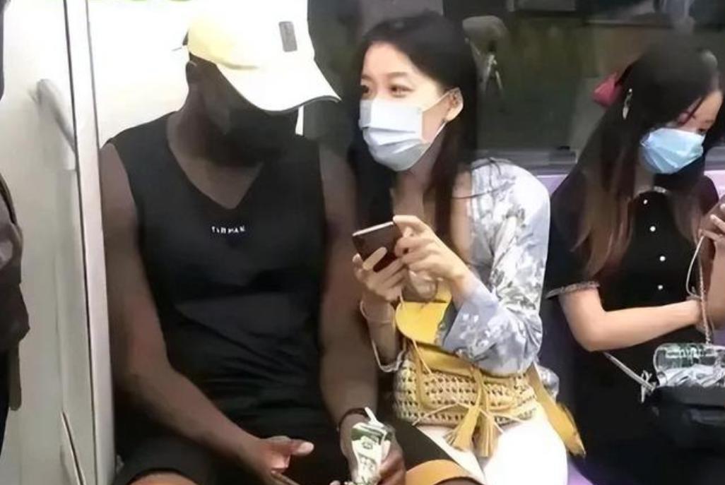 非法外籍人滞留中国一直呈上升趋势，并不断的繁殖后代，十年二十年以后，社会会变成什