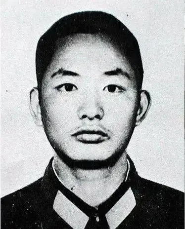 1984年6月，8连奉命在142、146等9个高地组织防御，李海欣等15人负责守