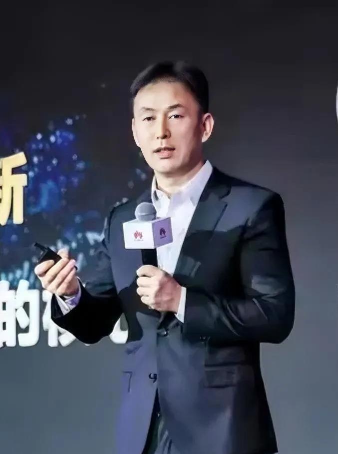 最新消息！华为刚刚正式官宣了！6月3日，华为终端官微一锤定音：首款鸿蒙AI智能手