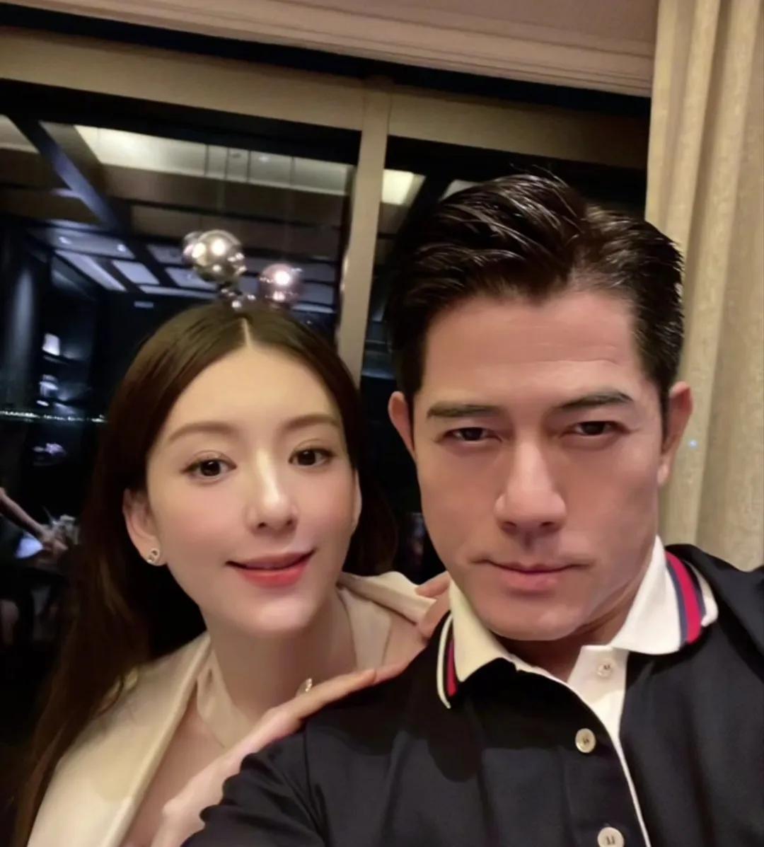 郭富城四大天王之一，
大家还有印象吗？
他为妻子过生日，
妻子方媛说，
新的一岁