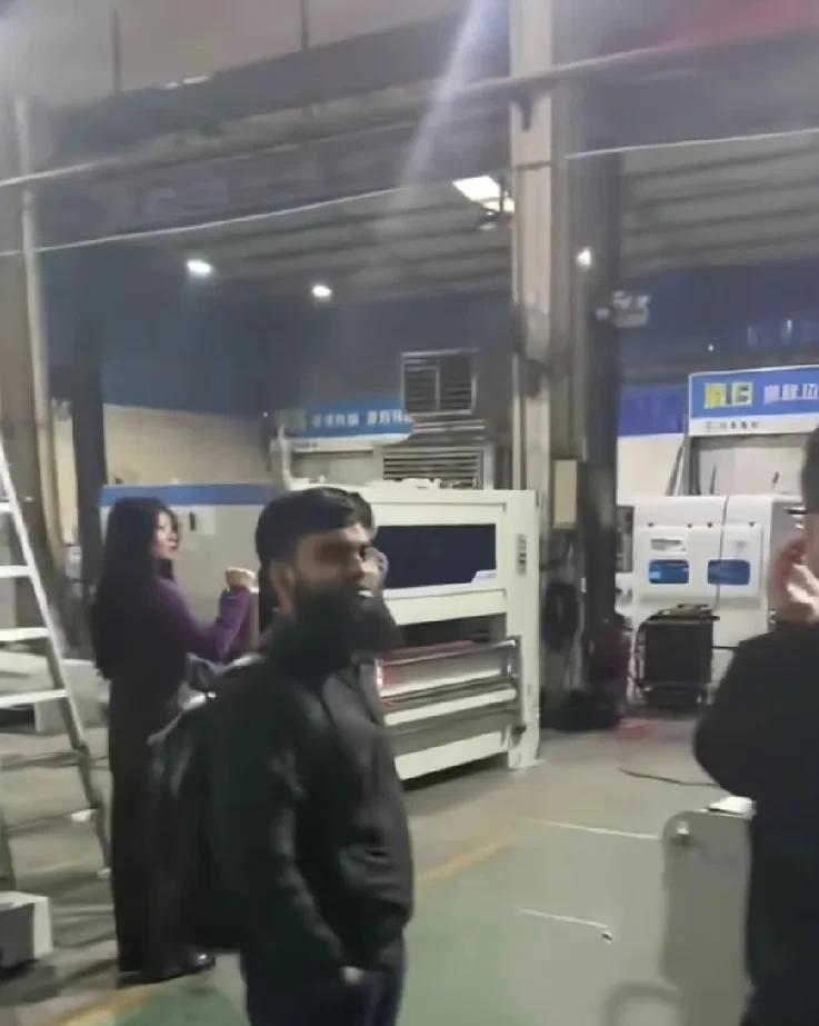 说起做外贸，那对非洲人和印度人真是一点好脸不能有，有了你就成傻瓜了。有个叫不服我