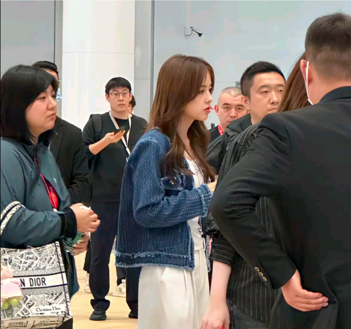 电视上看着一般般，真人巨漂亮！ ​​​