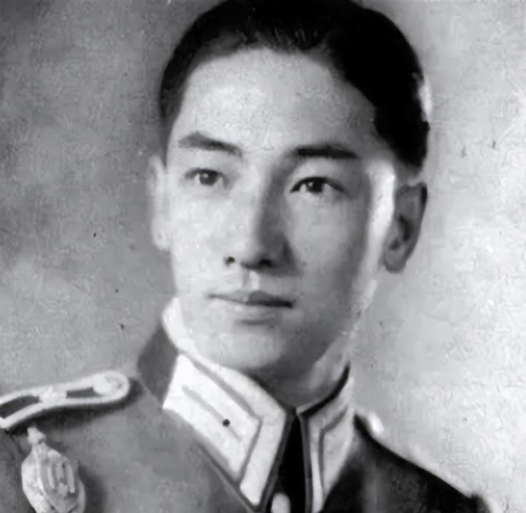 1997年蒋纬国奄奄一息，可即使到了生命的最后时刻，蒋纬国心心念念的也是他的发妻